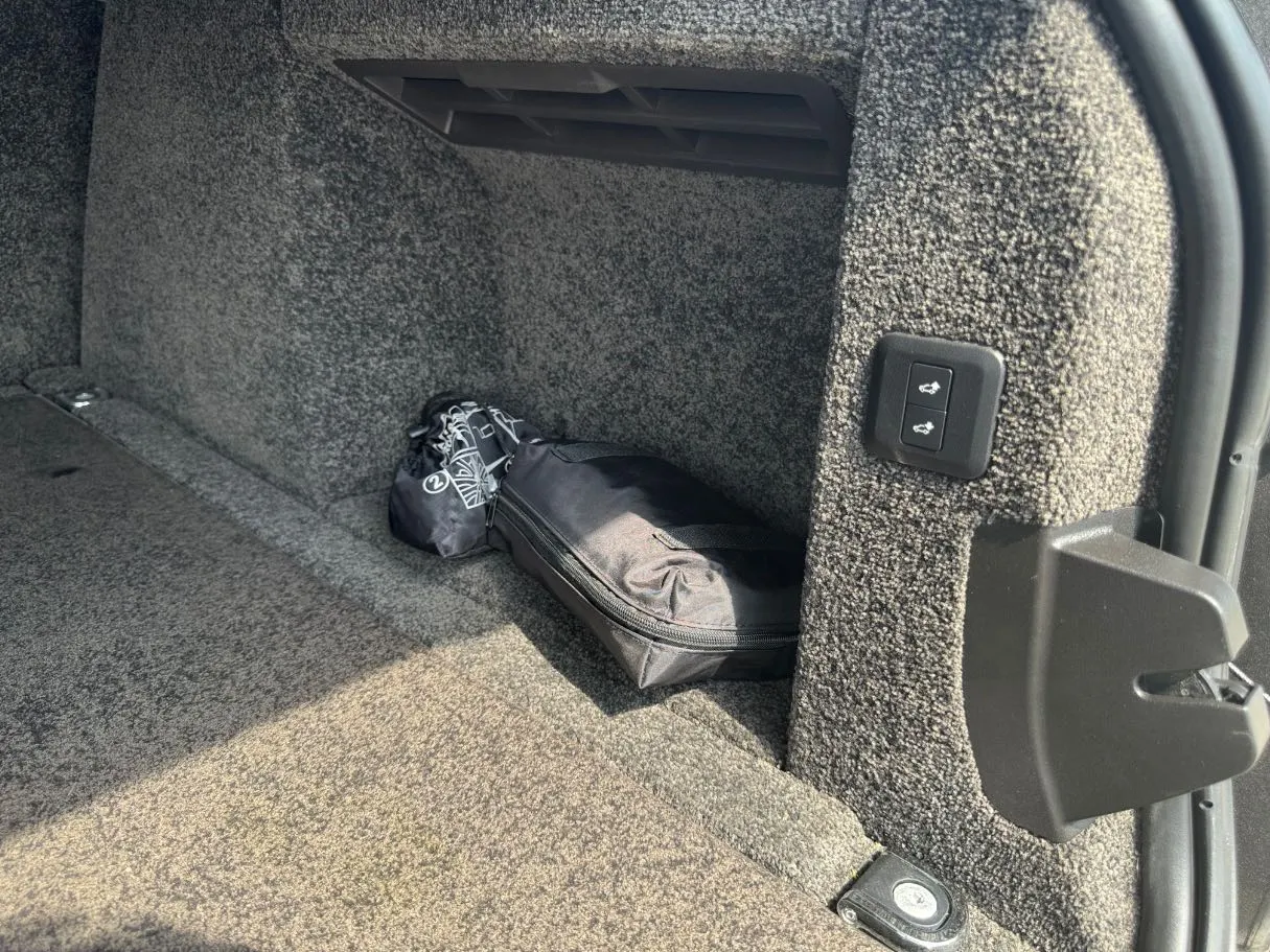 Car image 31