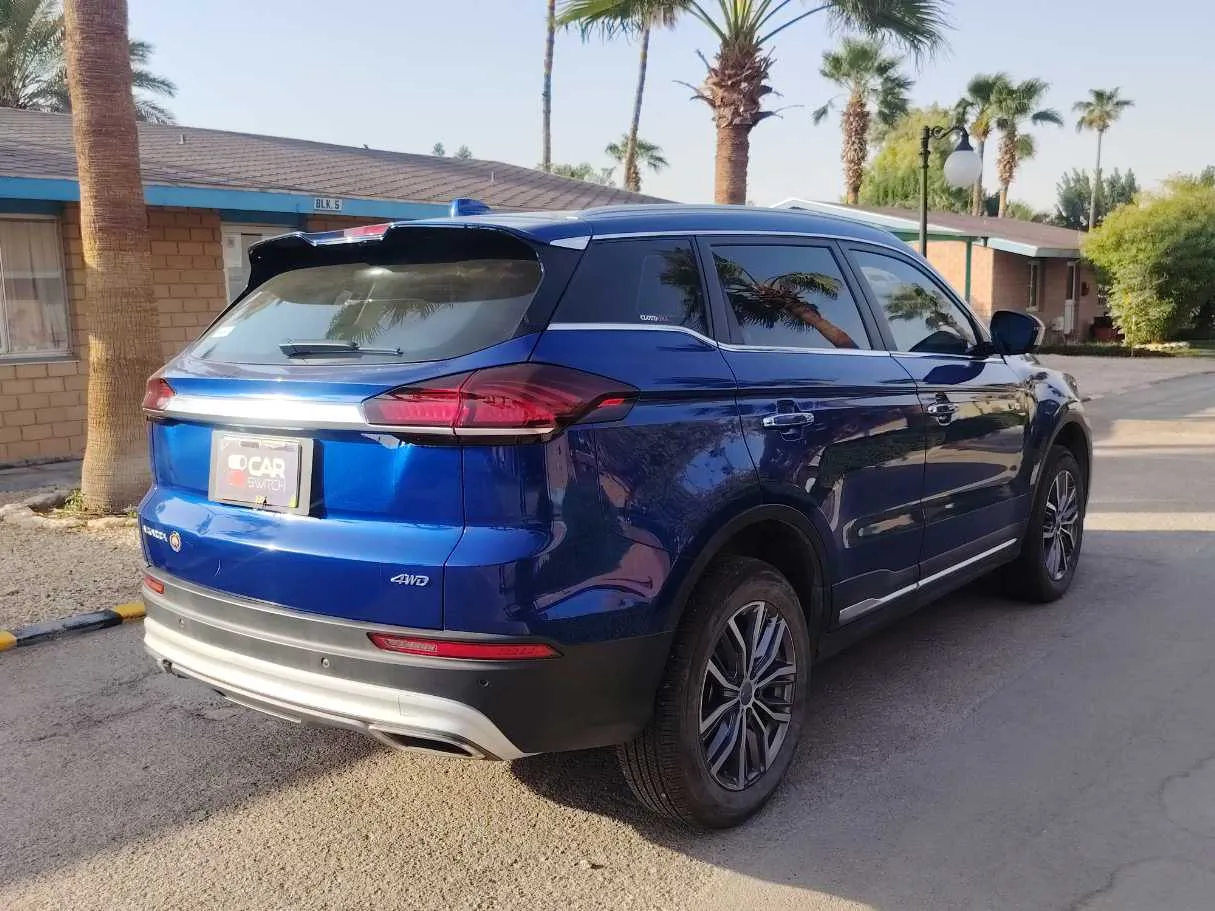 Car image 5