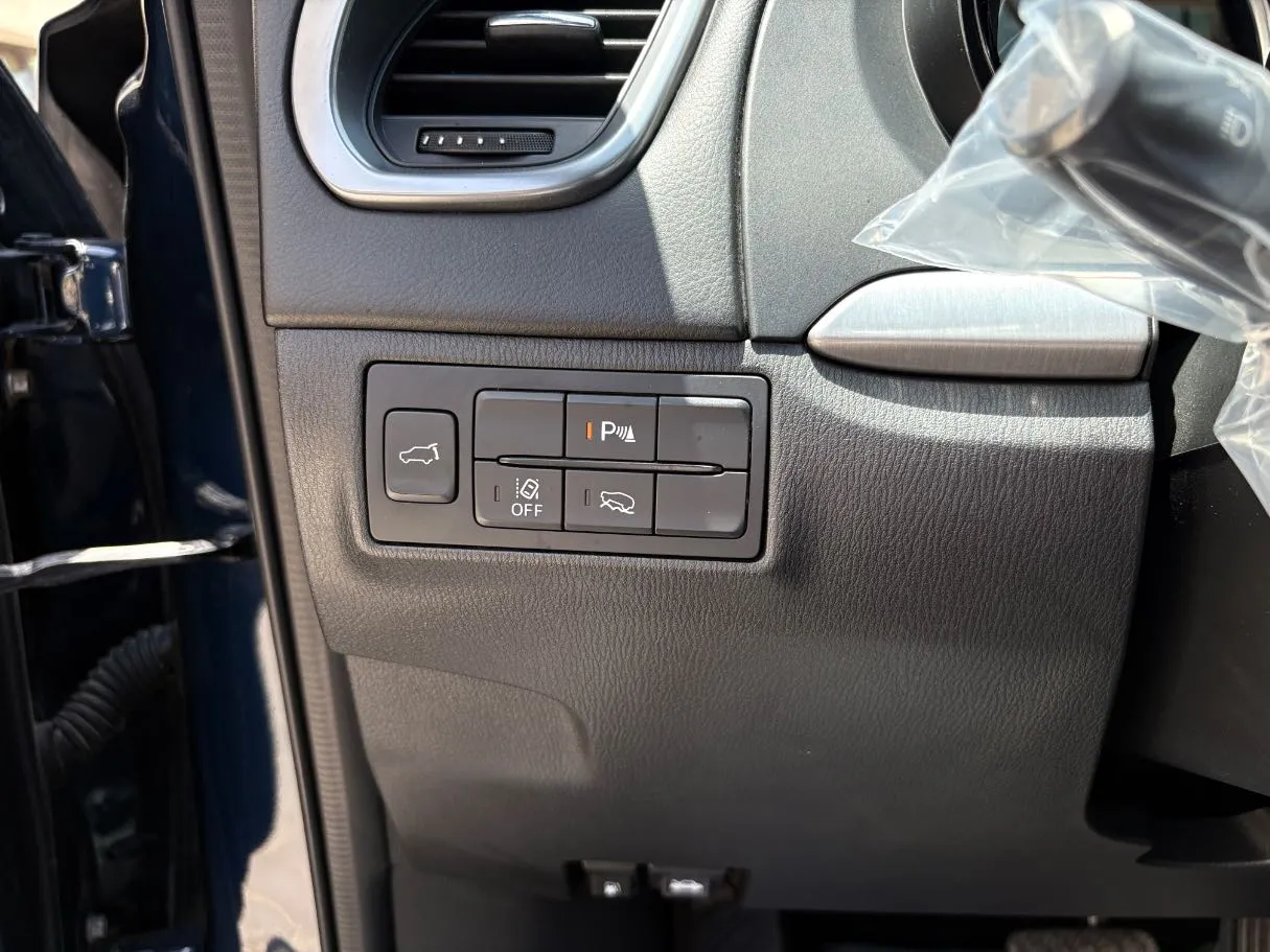 Car image 29