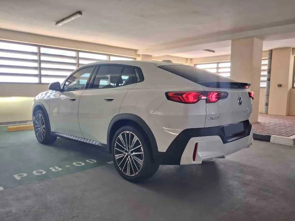 Car image 7