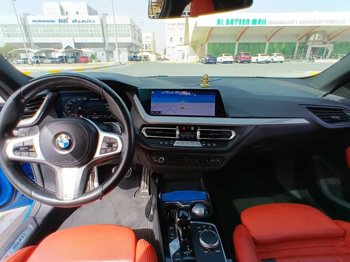 Car image 14