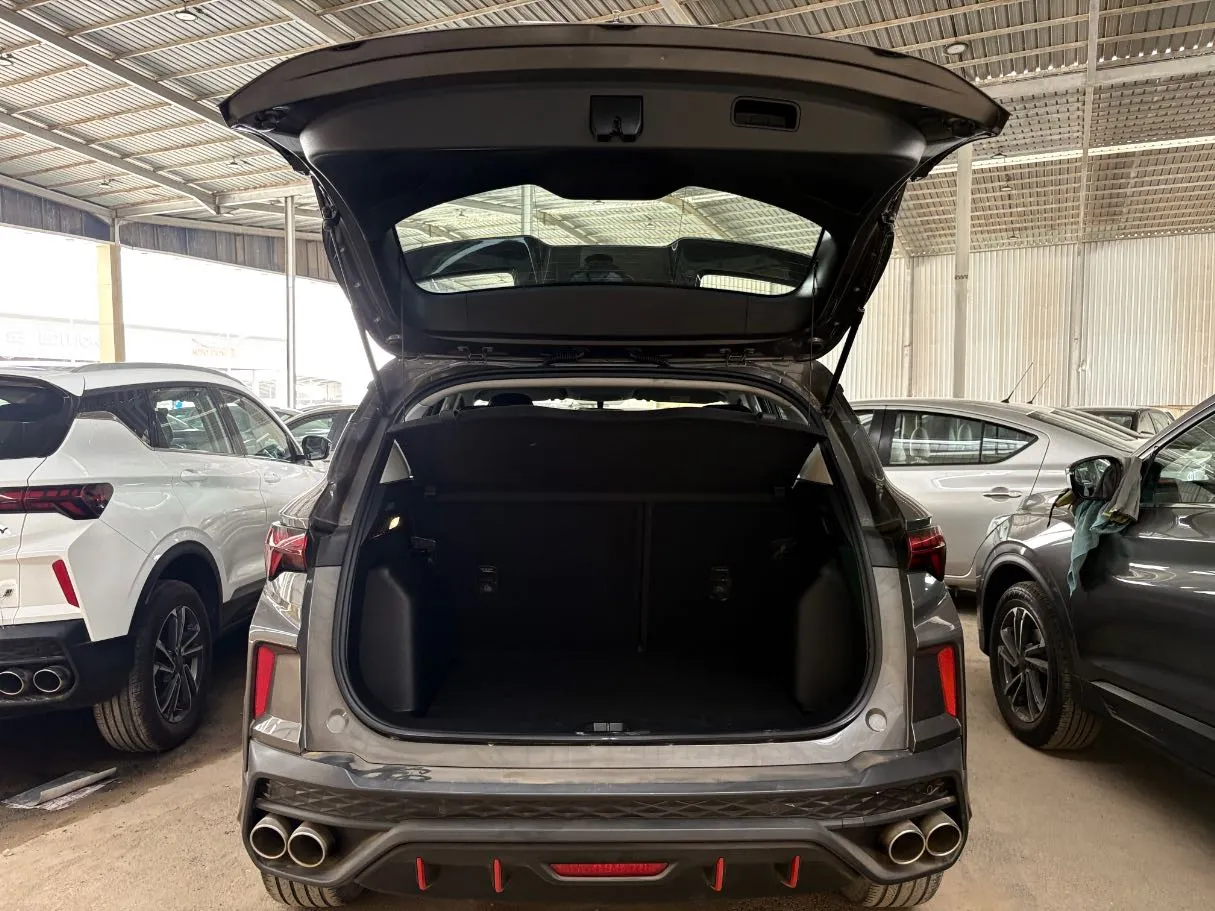 Car image 22