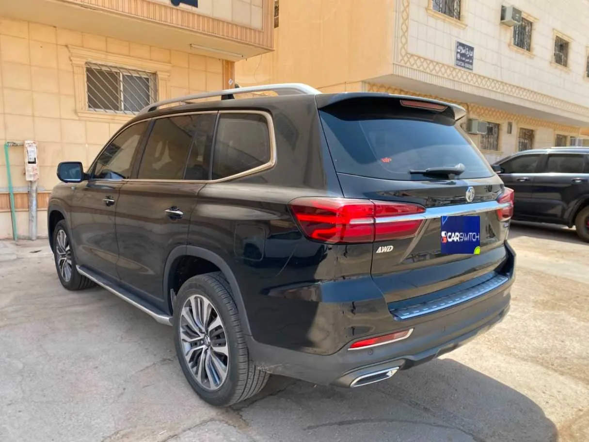 Car image 7