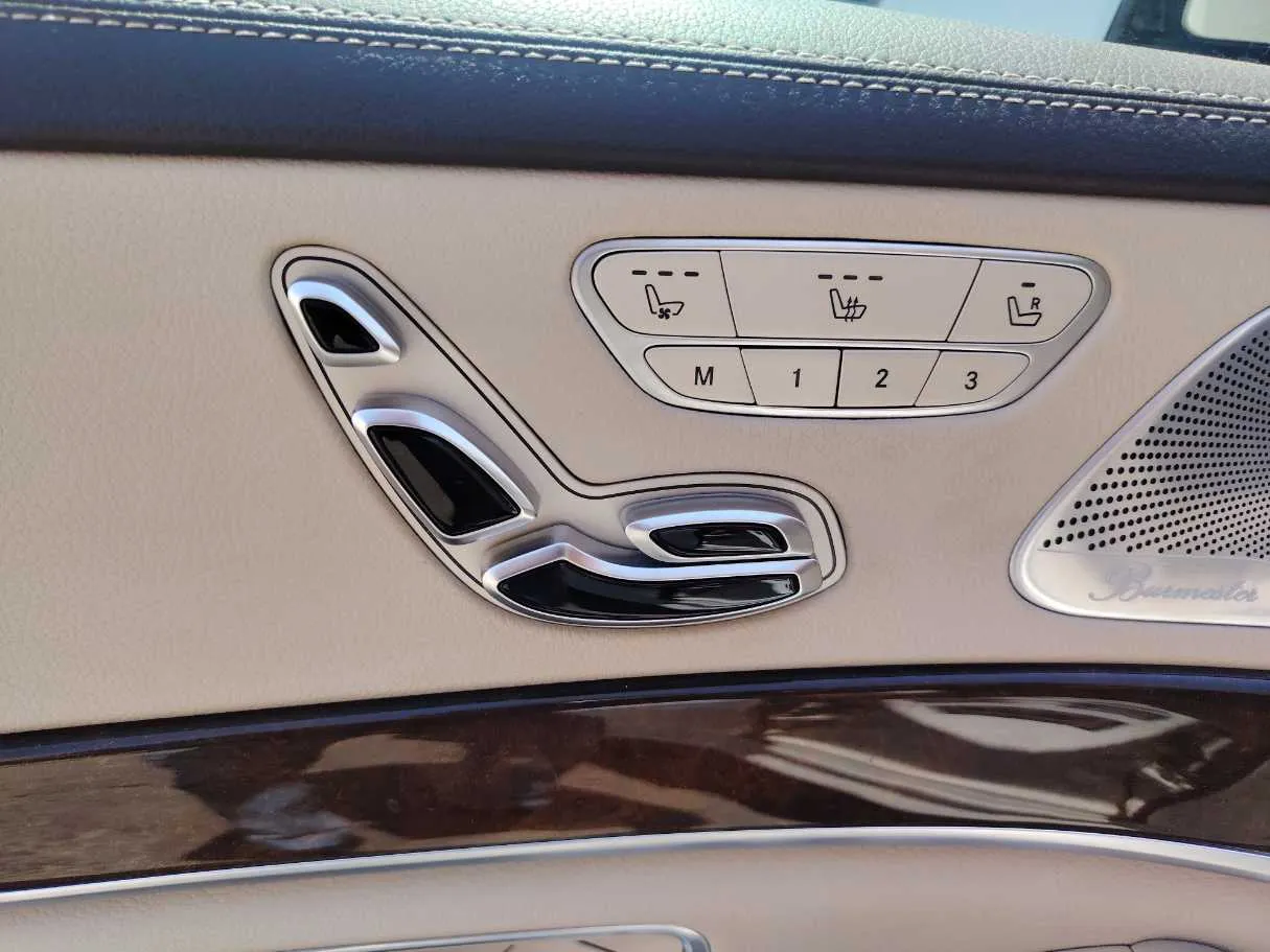 Car image 28