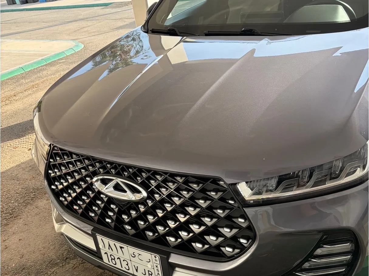Car image 4