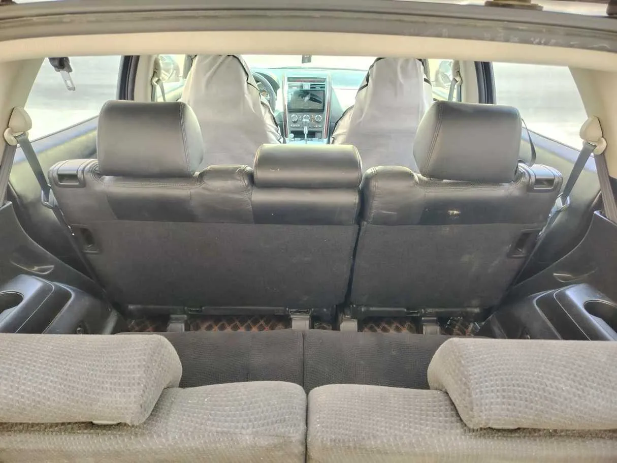 Car image 43