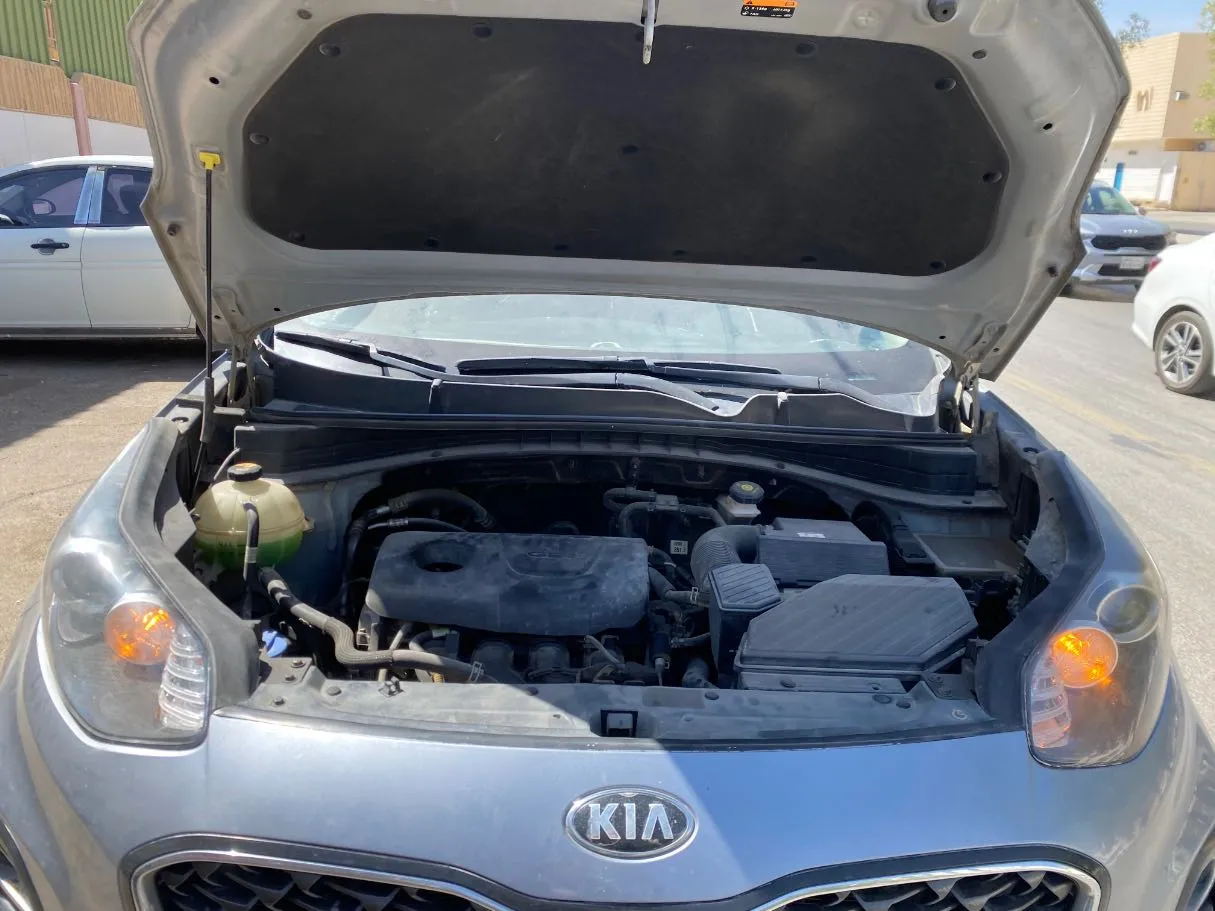 Car image 25