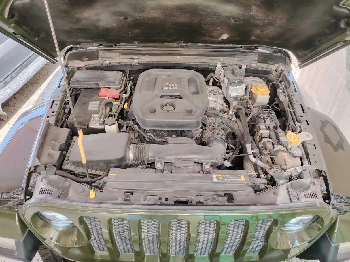 Car image 33