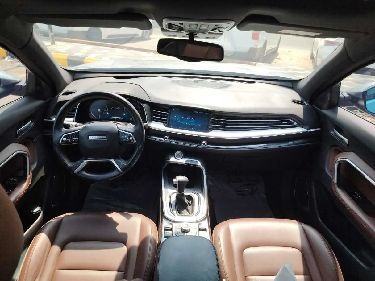 Car image 22