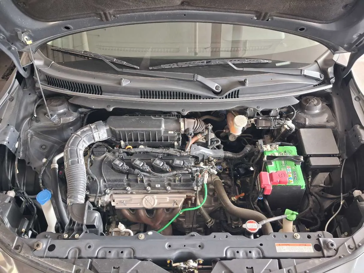 Car image 17
