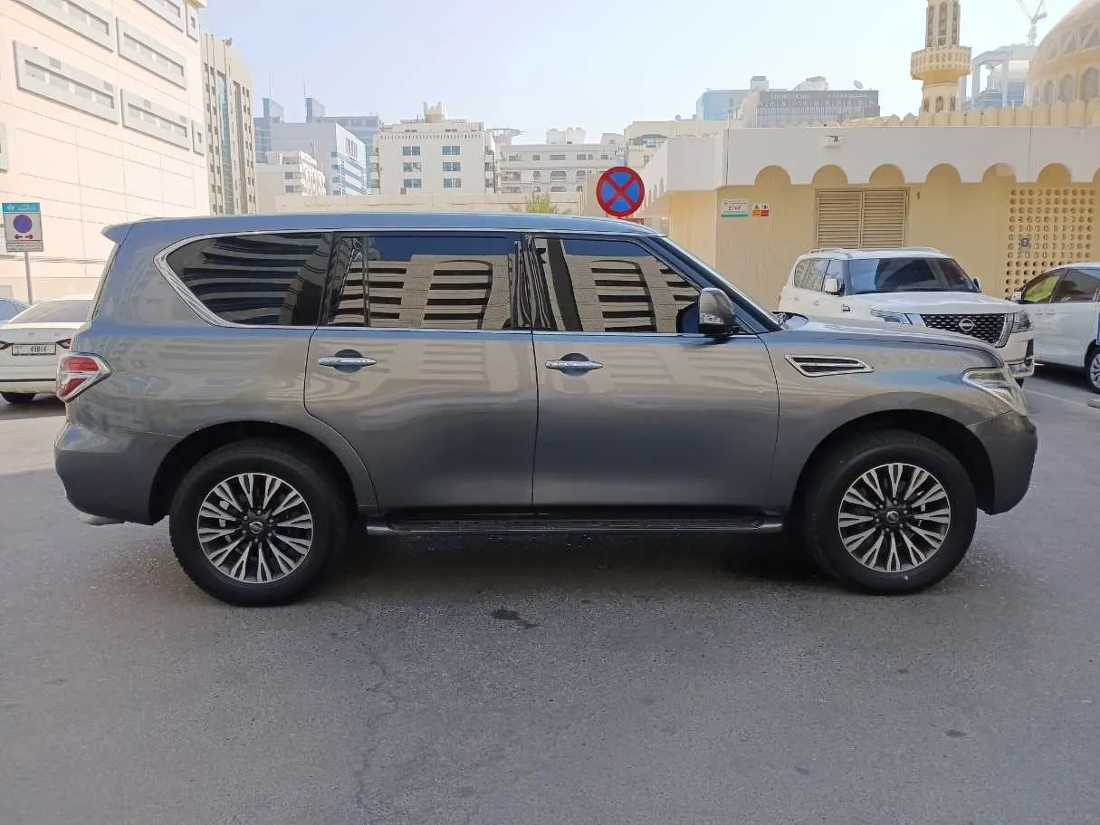 Car image 8