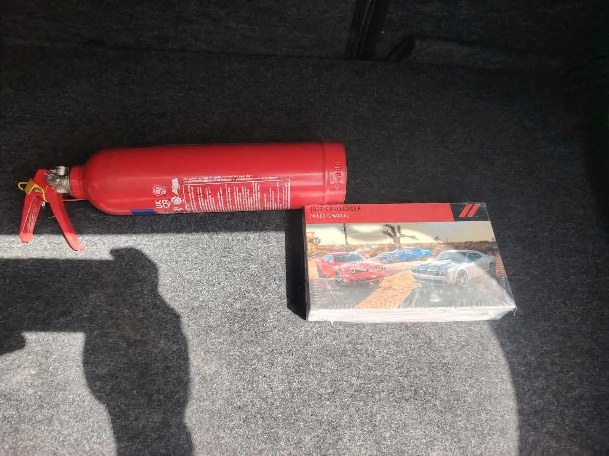 Car image 37