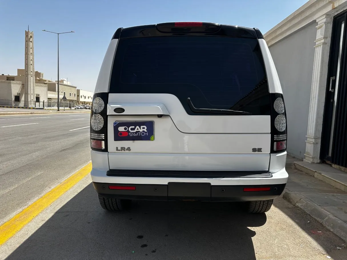 Car image 6