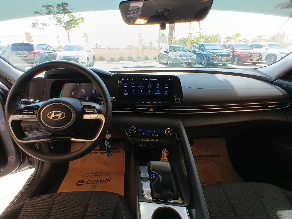 Car image 15
