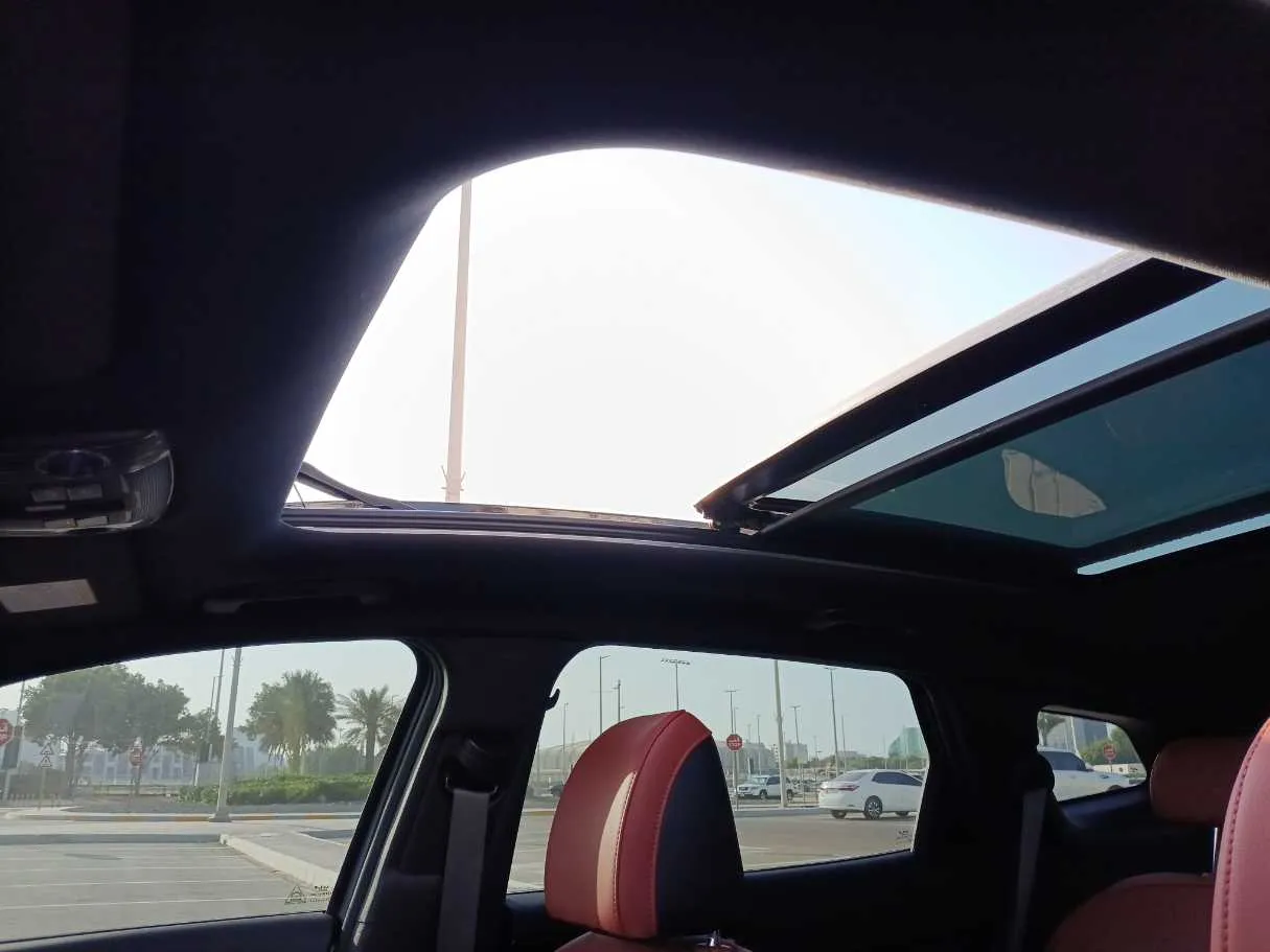 Car image 23