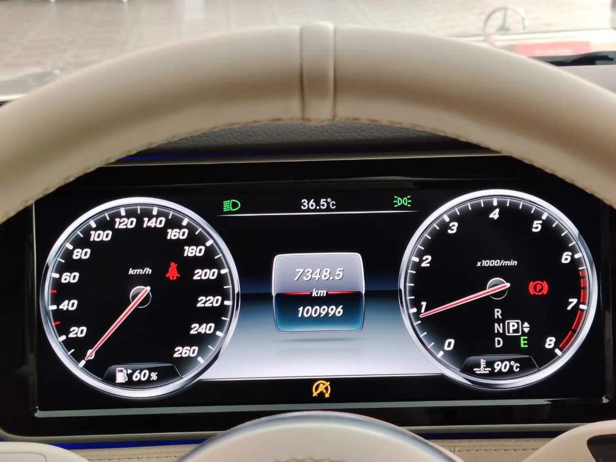 Car image 26