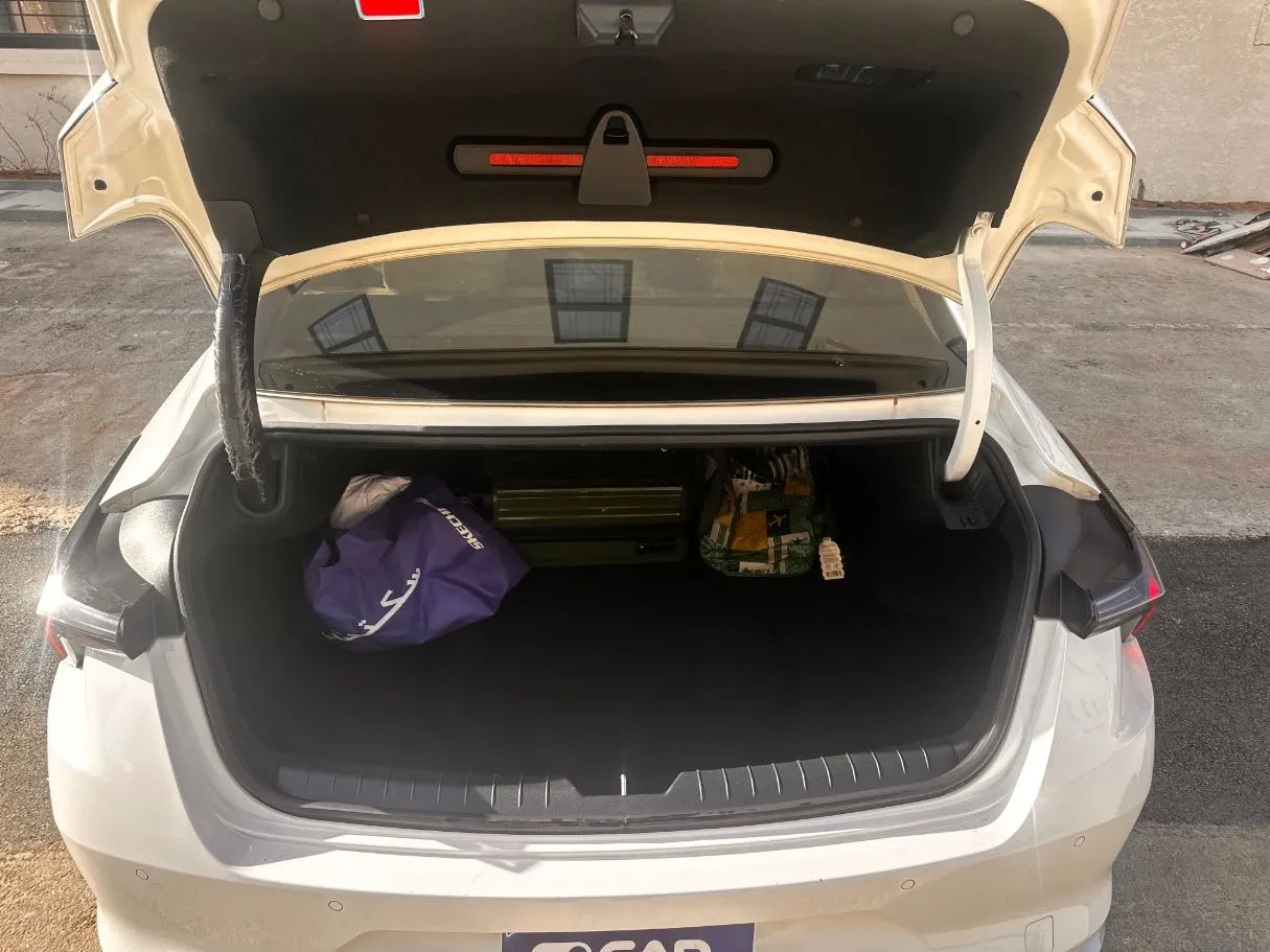 Car image 22