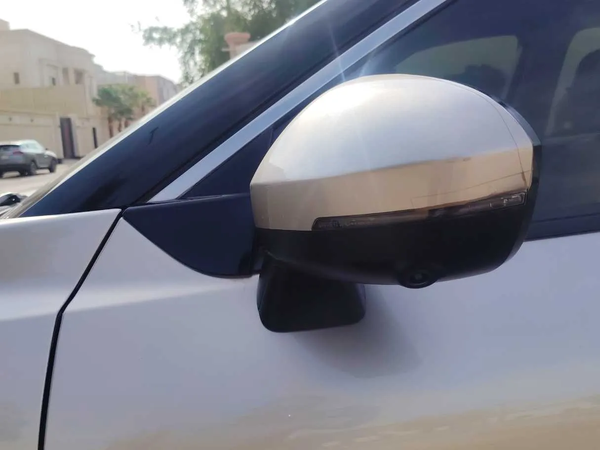 Car image 32