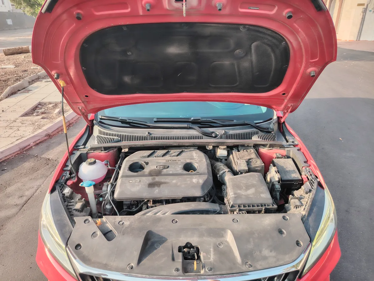 Car image 30