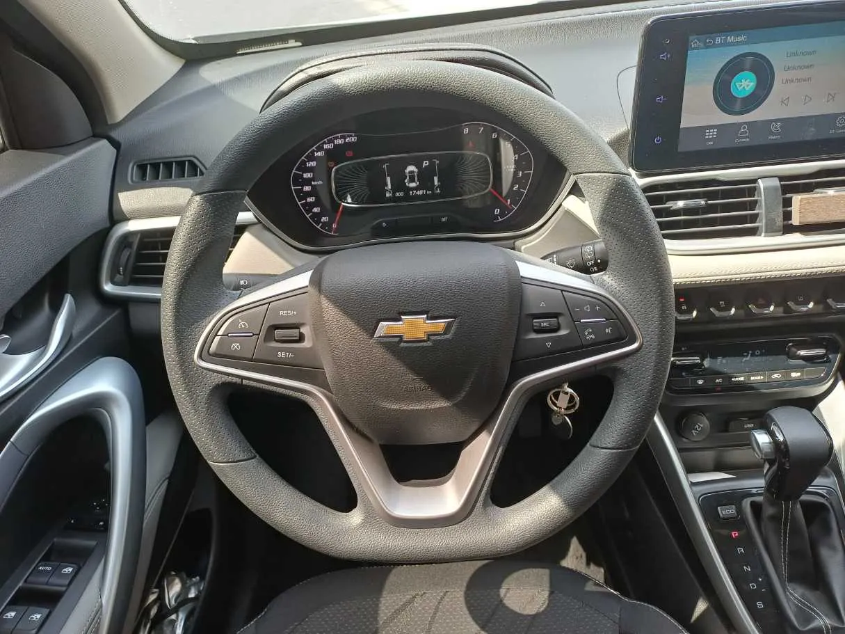 Car image 13