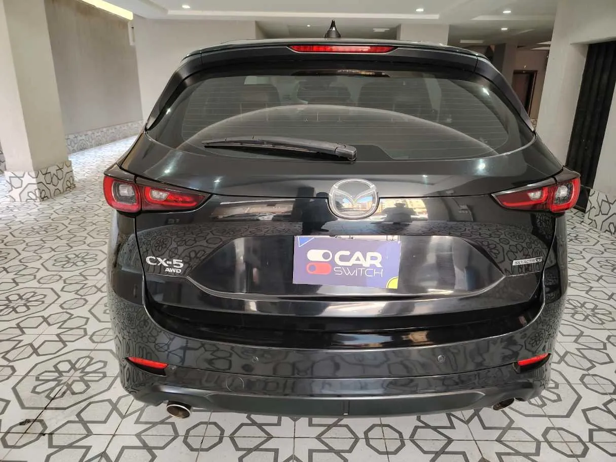 Car image 6