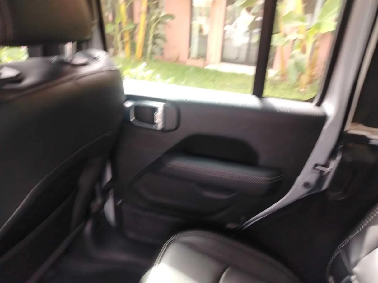 Car image 42