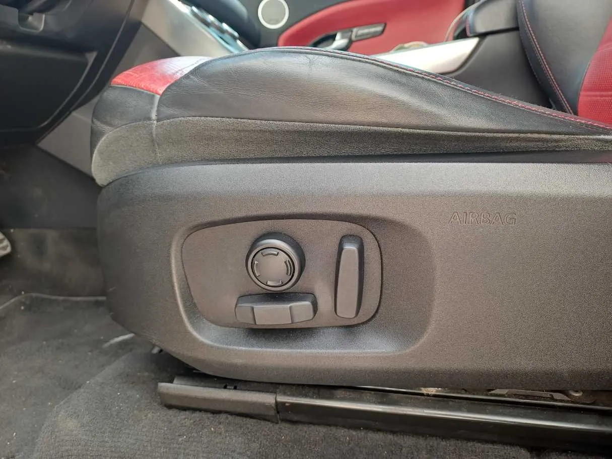 Car image 21