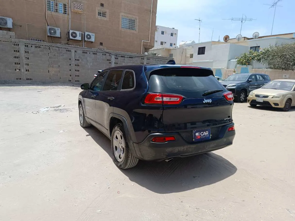 Car image 7
