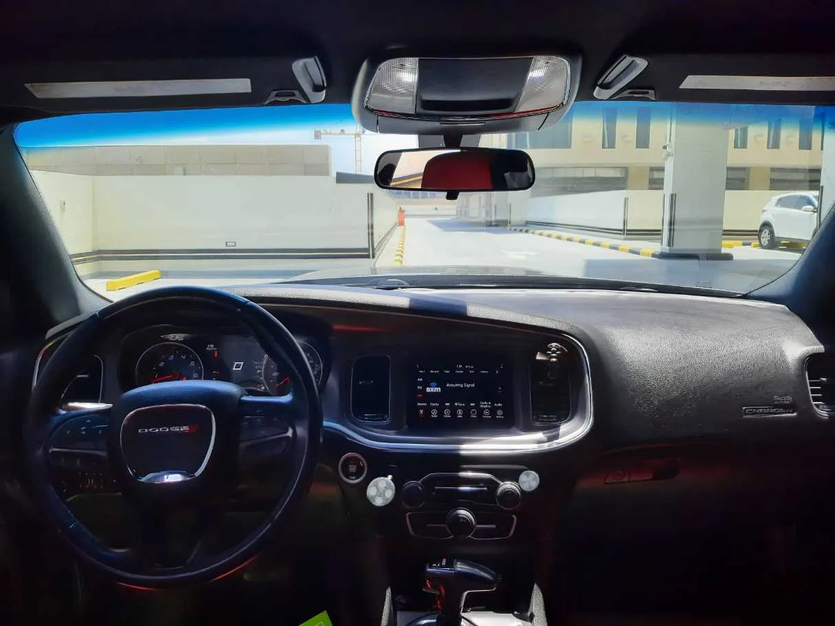 Car image 15