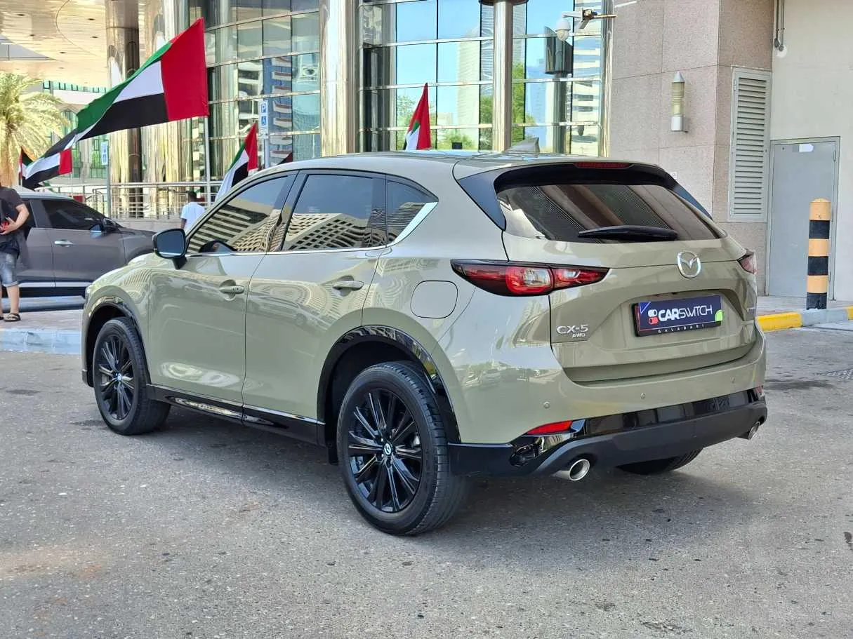 Car image 8
