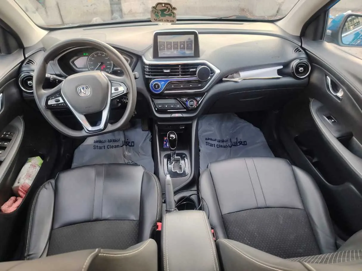 Car image 20