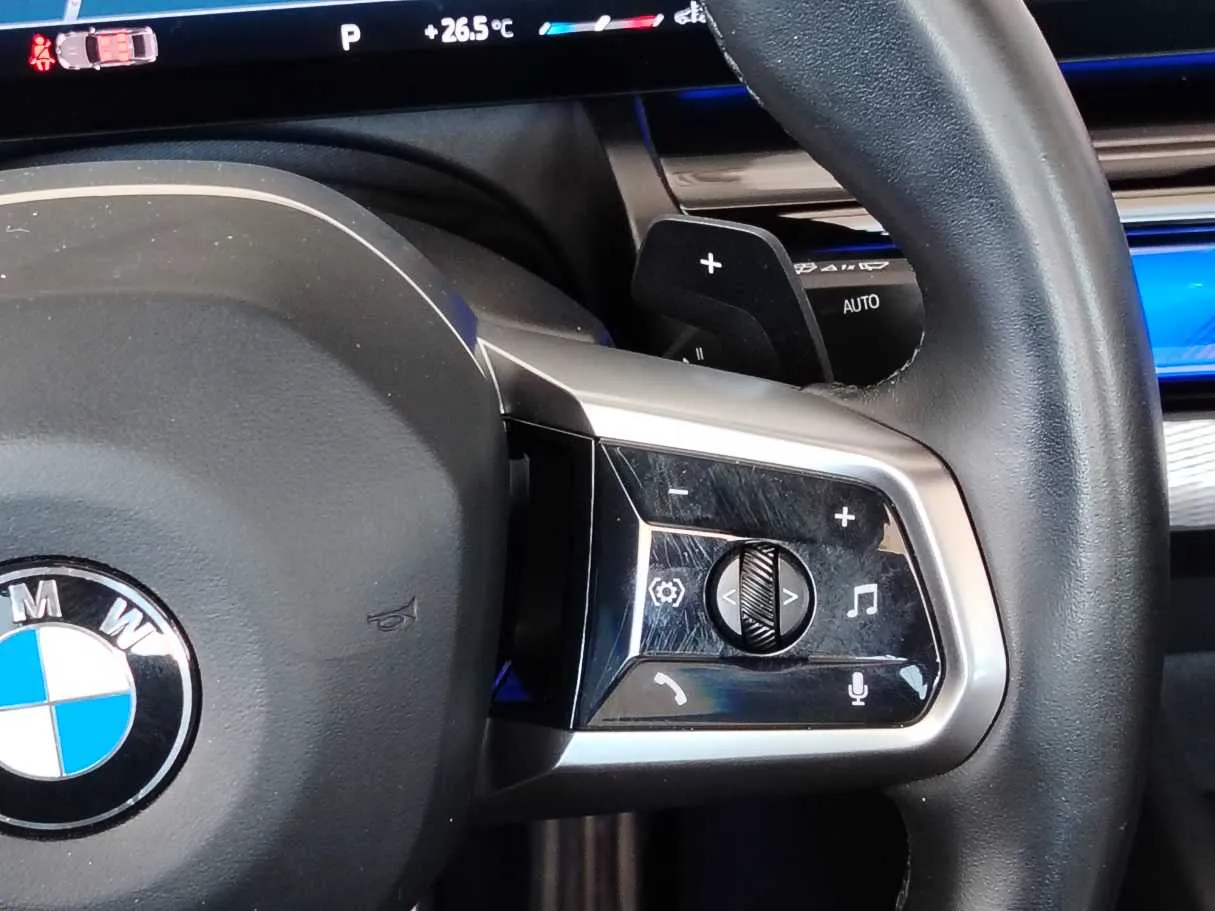 Car image 35