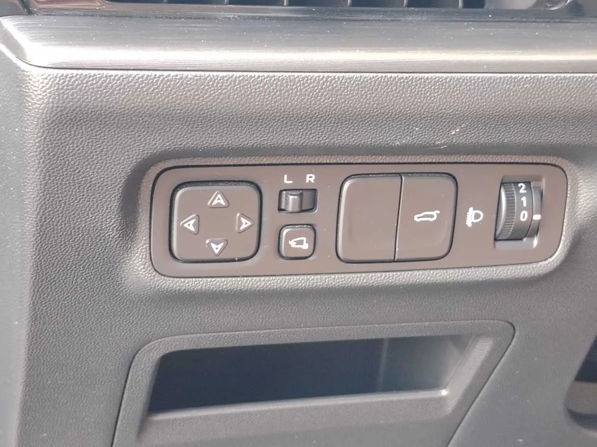 Car image 29