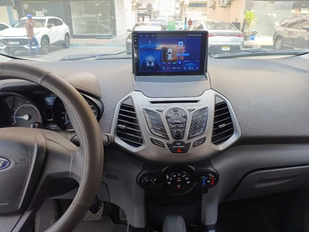 Car image 16