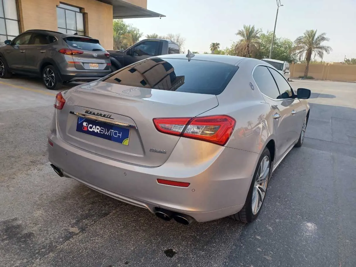 Car image 5