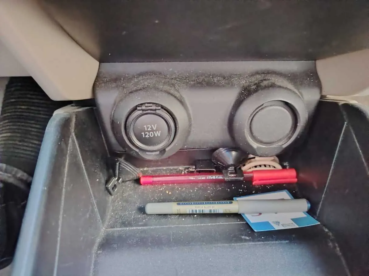 Car image 24