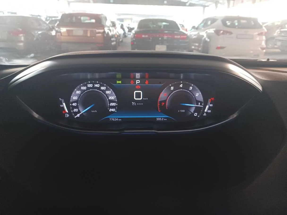 Car image 17