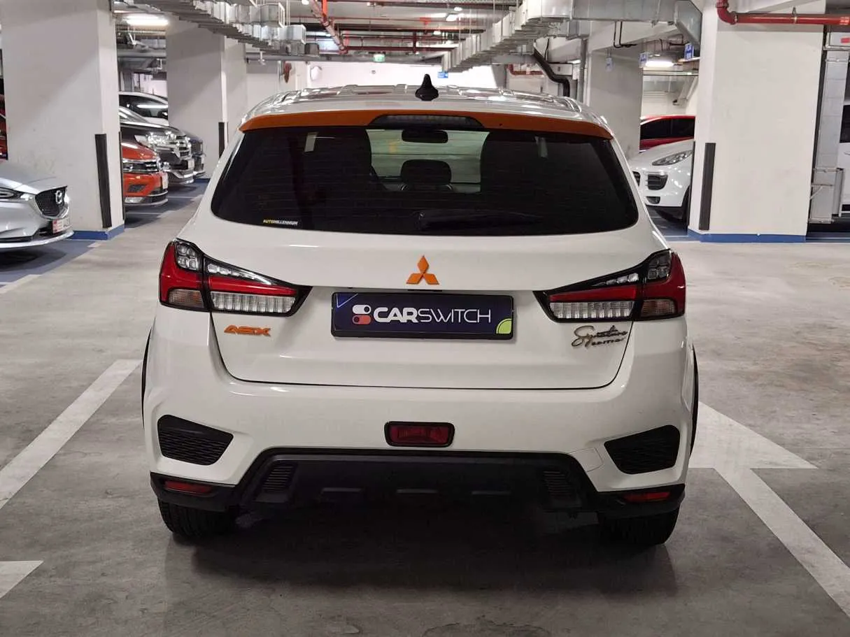Car image 6