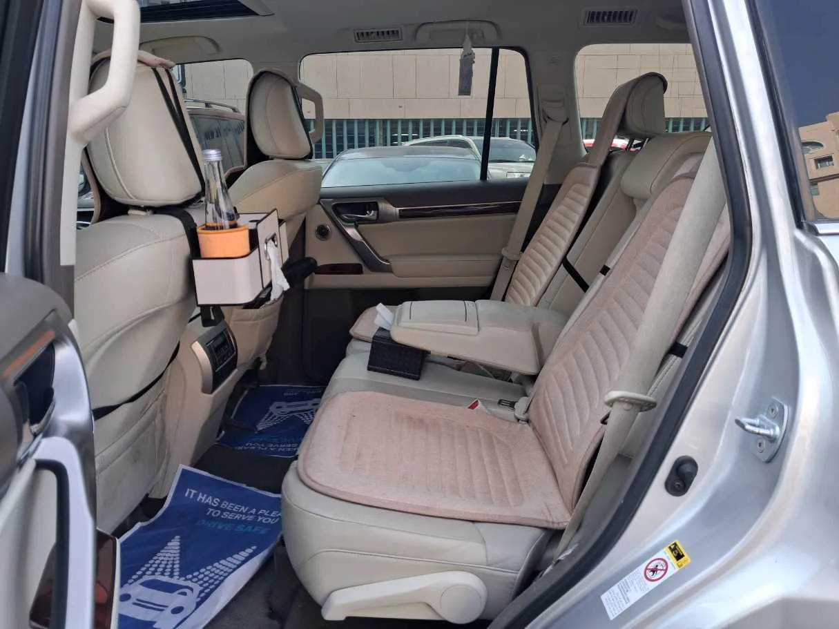 Car image 13