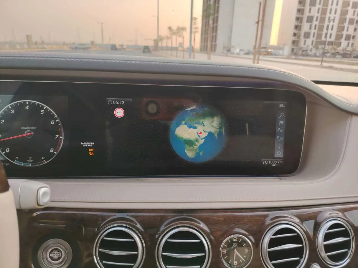 Car image 28