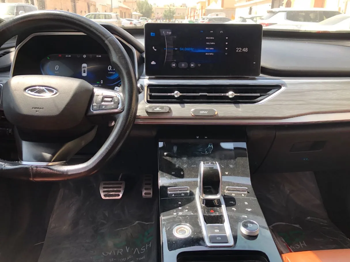 Car image 16
