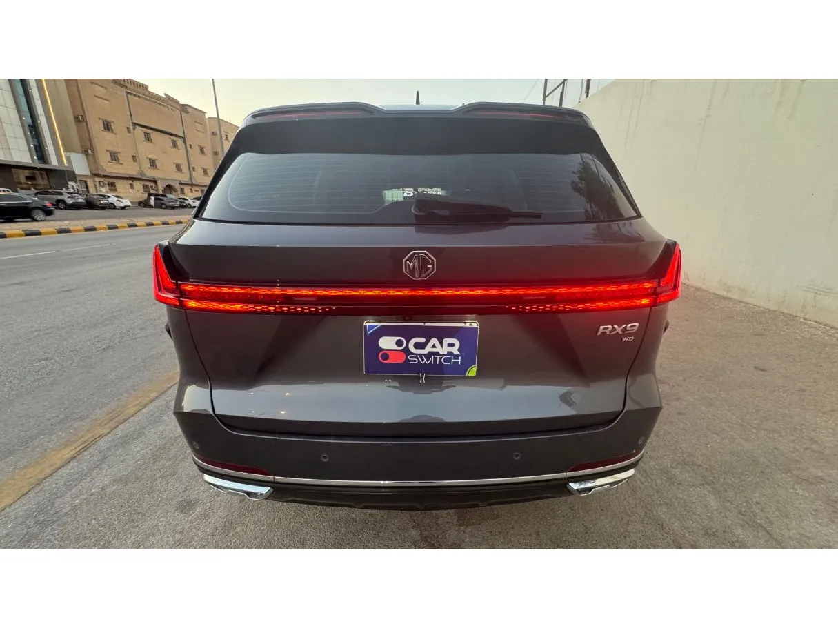 Car image 6