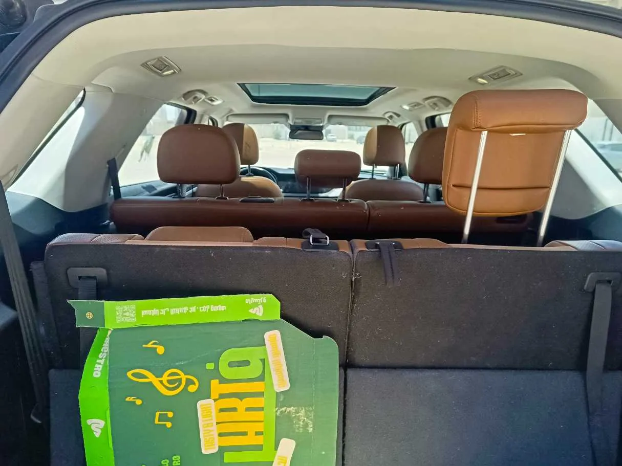 Car image 31