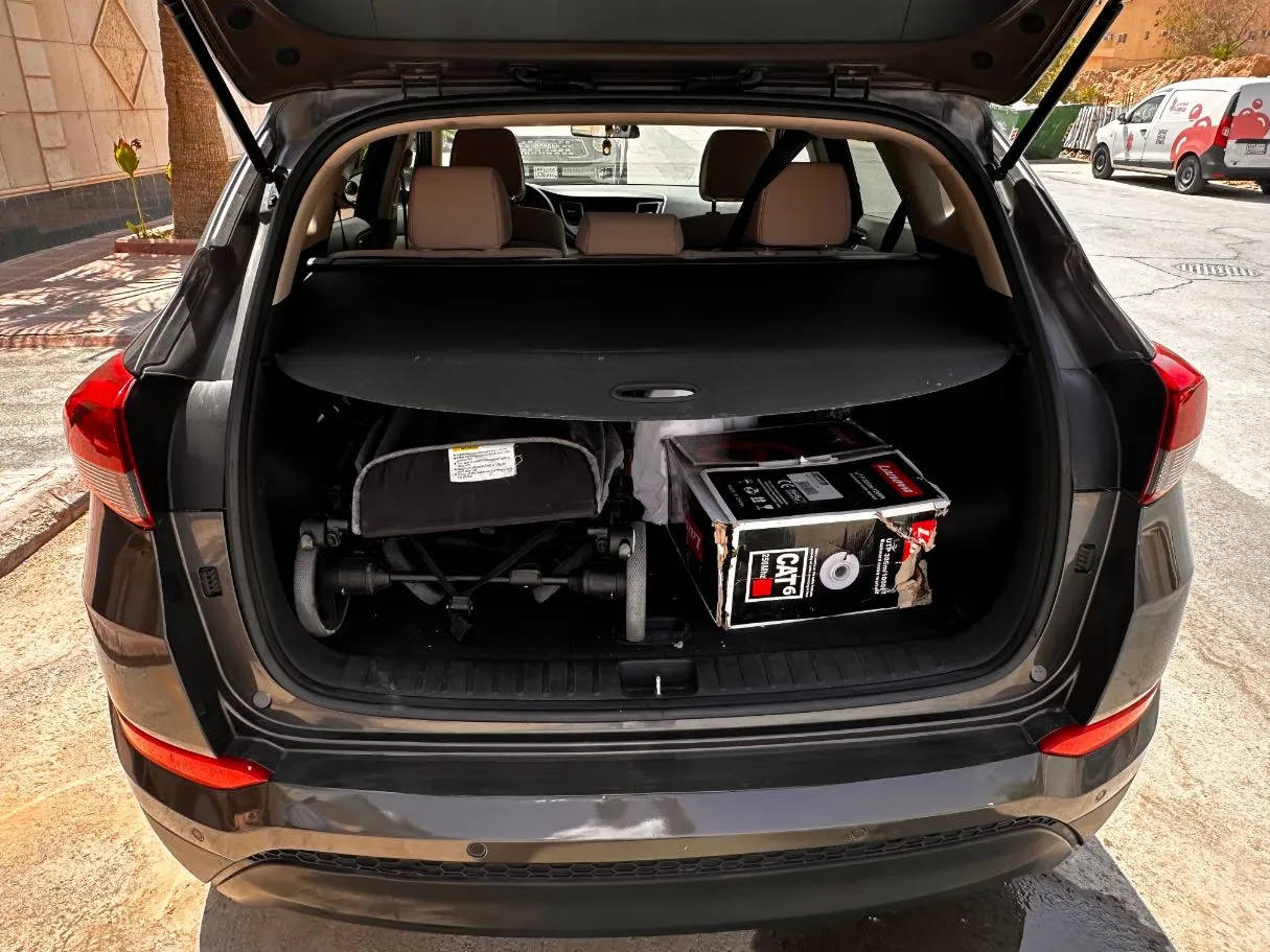Car image 23