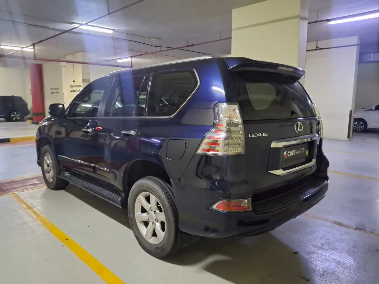 Car image 5