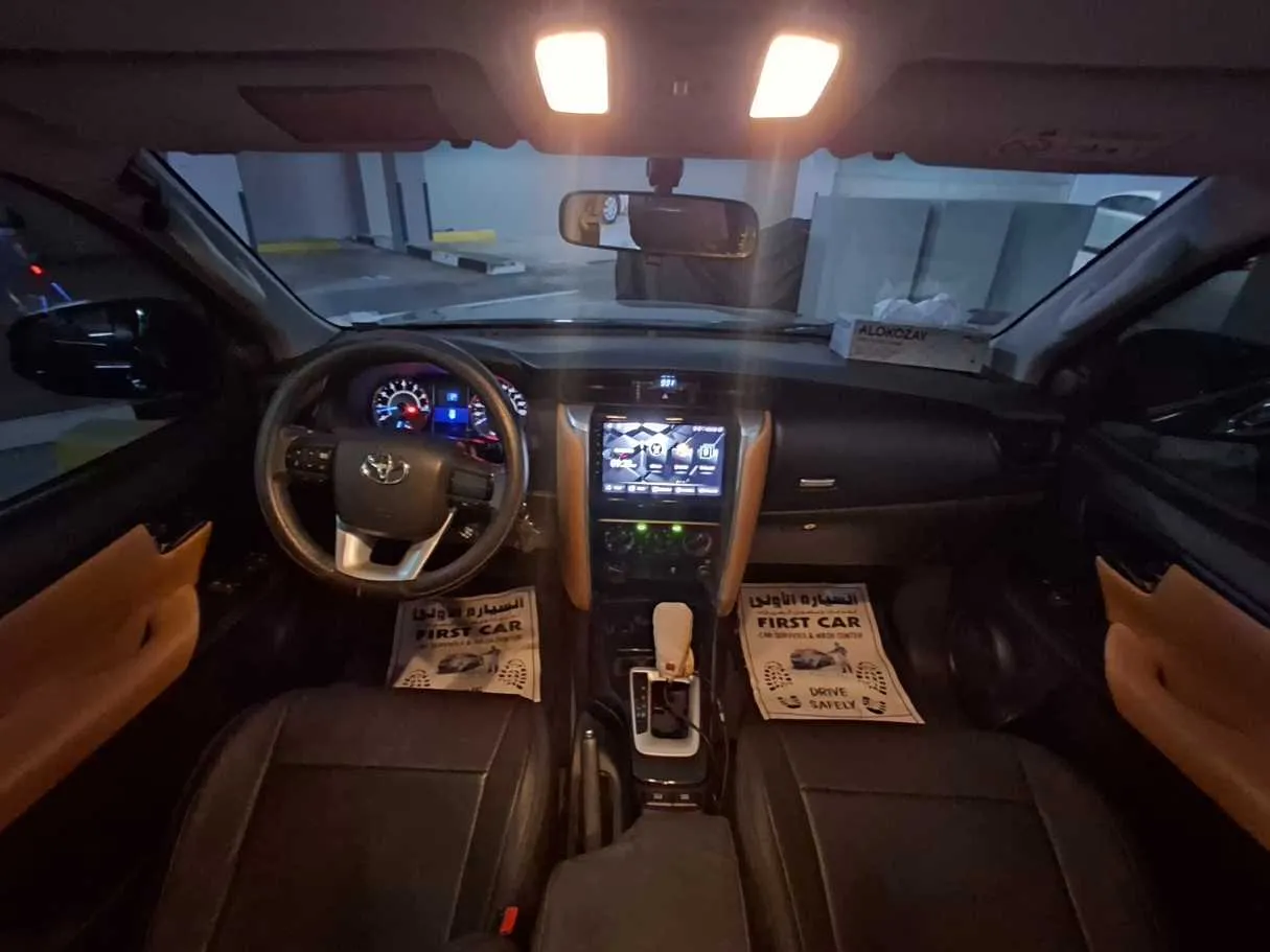 Car image 16