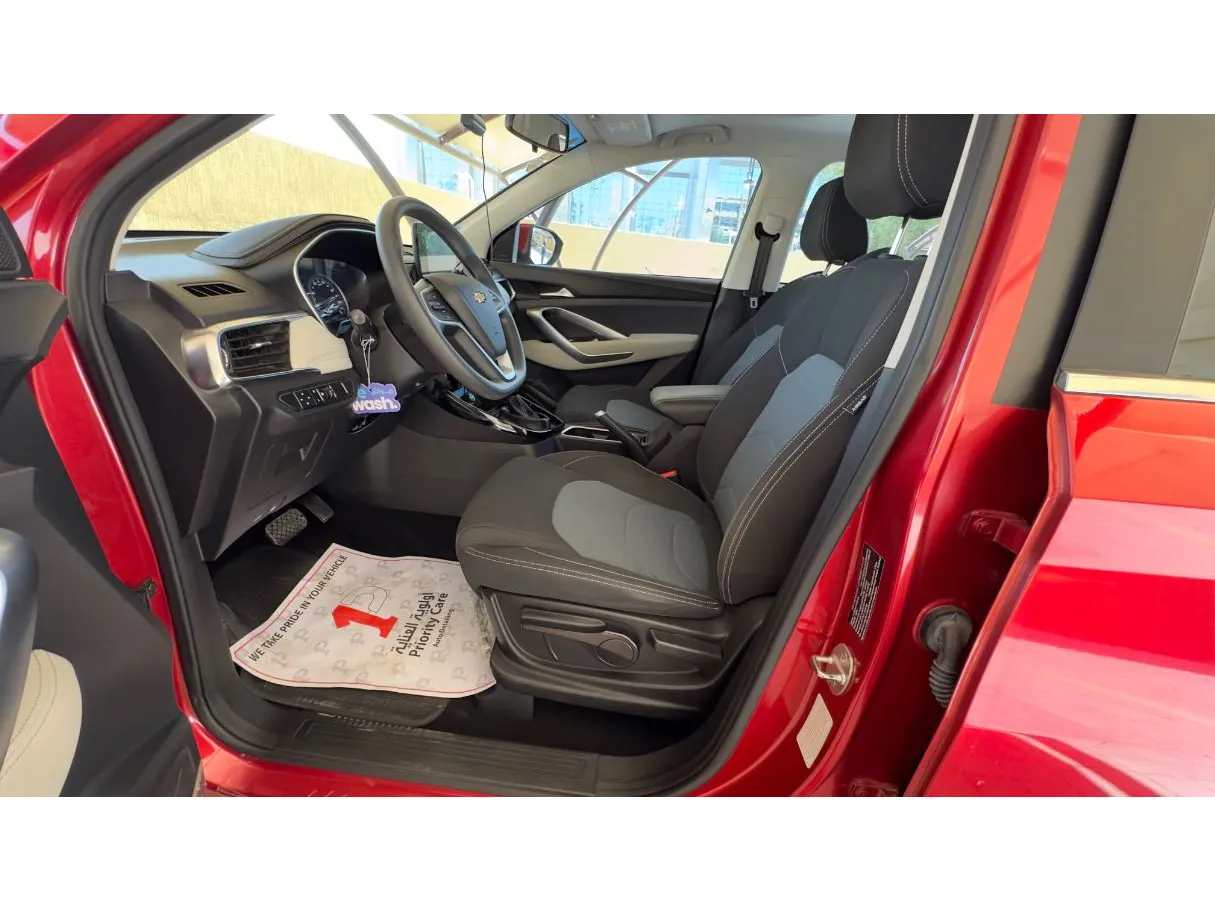 Car image 10