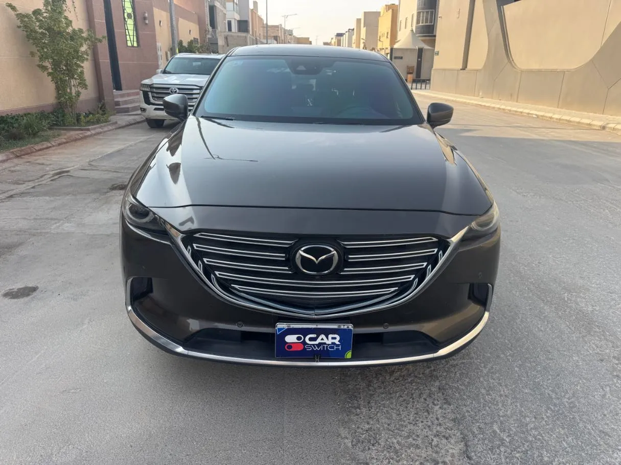 Car image 2