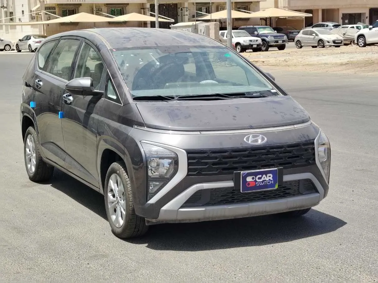 Car image 3