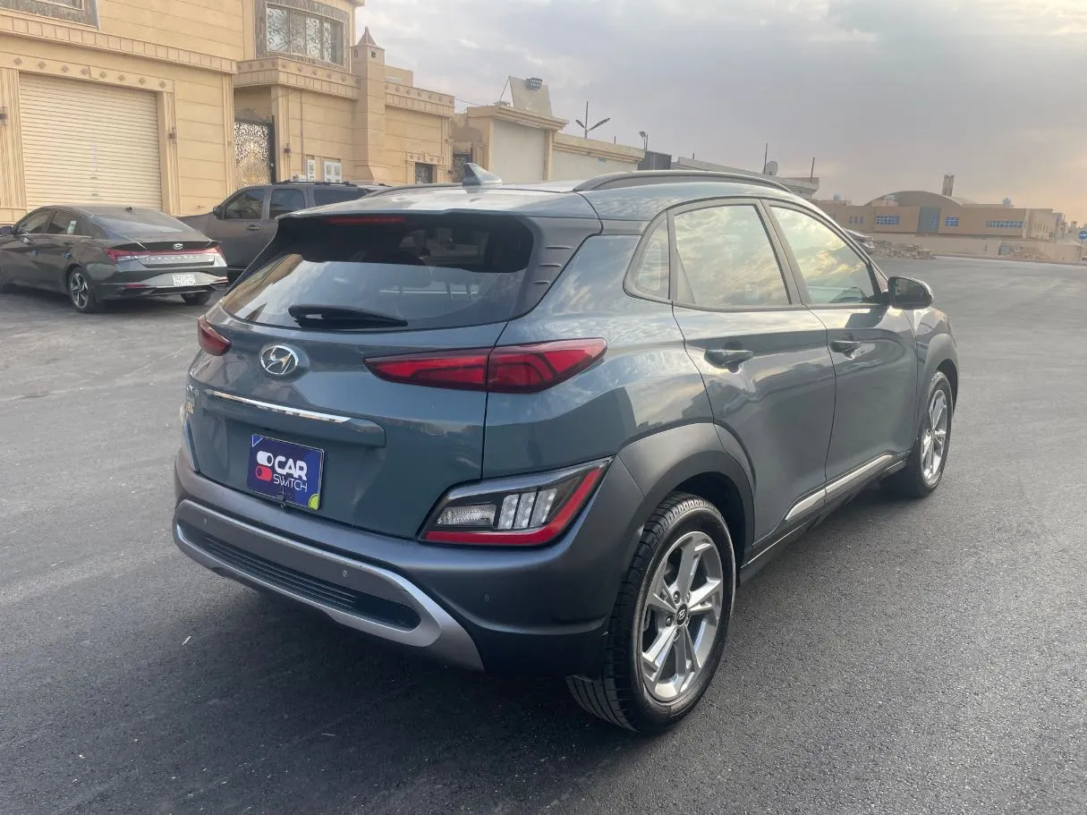 Car image 5